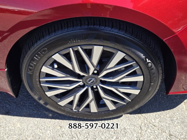 Used 2024 Nissan Altima 2.5 SV w/ SV Premium Package FWD image 21