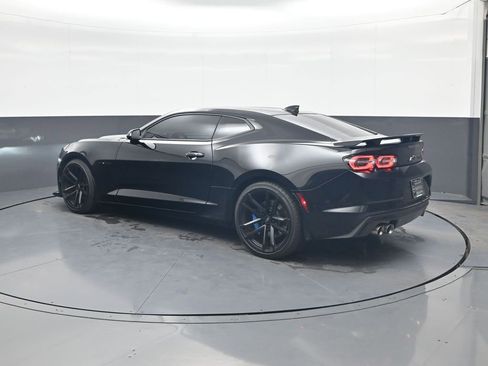 Used 2019 Chevrolet Camaro SS image 3