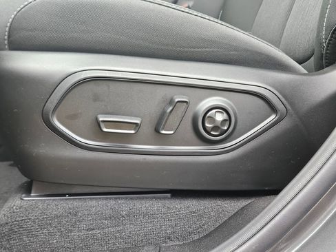 New 2025 Jeep Grand Cherokee Laredo image 19