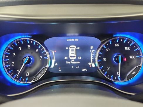 New 2026 Chrysler Pacifica Pinnacle image 11