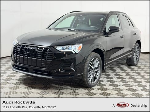 Used 2024 Audi Q3 2.0T Premium w/ Convenience Package AWD/4WD image 1