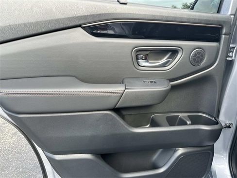 New 2025 Honda Pilot TrailSport image 12