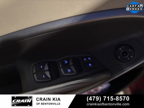 Used 2017 Hyundai Santa Fe Limited image 10