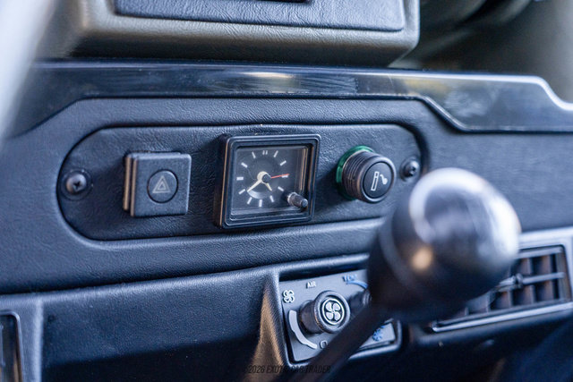 Used 1995 Land Rover Defender 90 AWD/4WD image 28