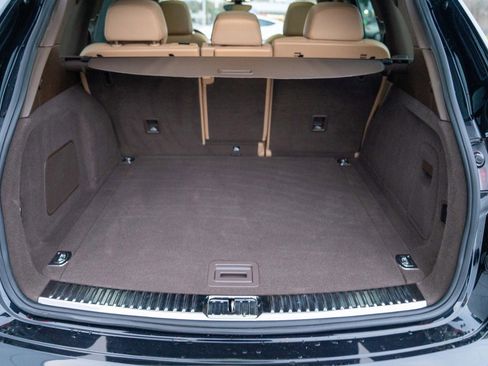 Used 2018 Porsche Cayenne S image 29