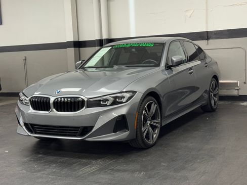 Used 2023 BMW 330i Sedan w/ Driving Assistance Package RWD image 7