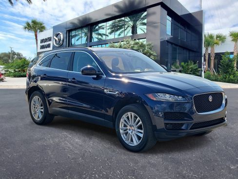 Used 2018 Jaguar F-PACE Prestige image 3