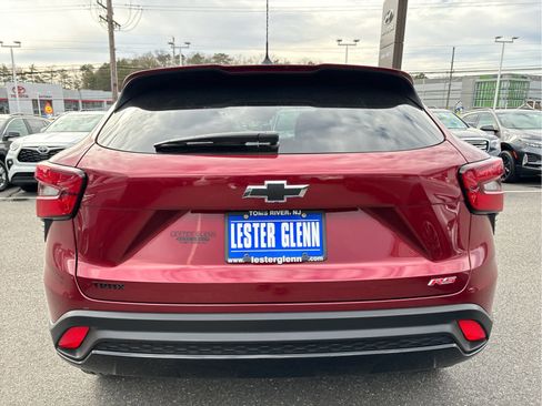 Certified 2024 Chevrolet Trax RS w/ Driver Confidence Package image 30