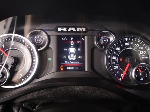 Used 2021 RAM 1500 Big Horn AWD/4WD image 4