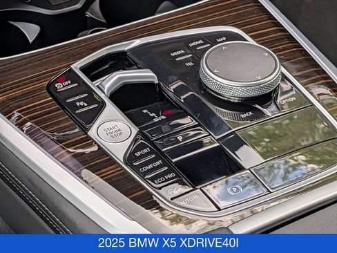 Used 2025 BMW X5 xDrive40i w/ Premium Package AWD/4WD image 28