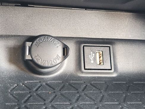 Used 2024 Toyota RAV4 LE AWD/4WD image 15
