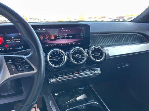 Used 2024 Mercedes-Benz GLB 250 image 22