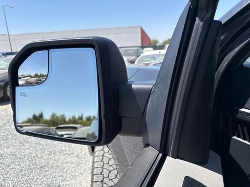 Used 2015 Ford F150 XLT AWD/4WD image 19