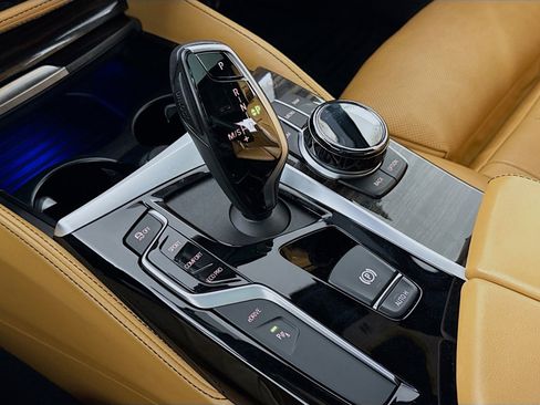 Used 2020 BMW 530e xDrive image 20