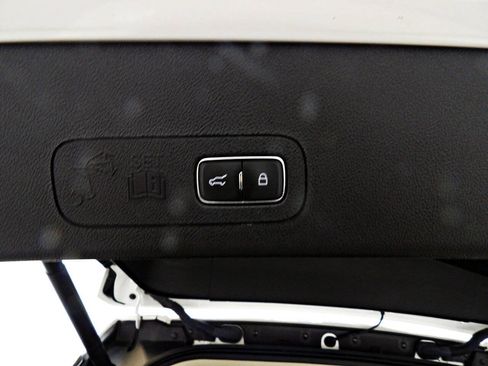Used 2022 Lincoln Aviator Grand Touring w/ Equipment Group 301A AWD/4WD image 15