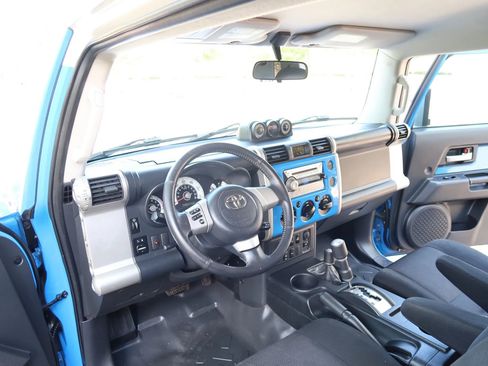 Used 2007 Toyota FJ Cruiser 4WD image 16