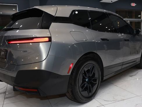 Used 2024 BMW iX xDrive50 w/ Premium Package image 8