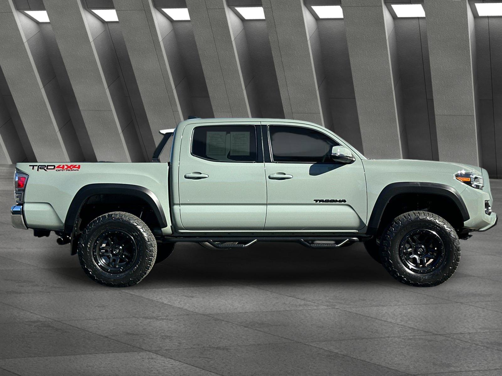 Used 2023 Toyota Tacoma TRD Off-Road AWD/4WD image 3