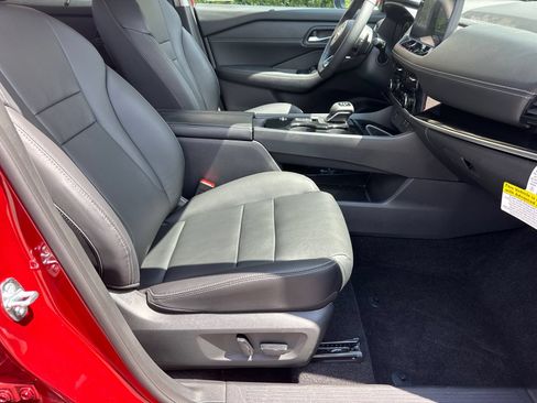 Used 2024 Nissan Rogue SL w/ SL Premium Package FWD image 13