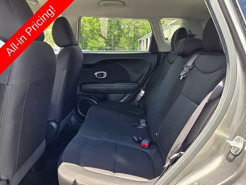 Used 2016 Kia Soul FWD image 10