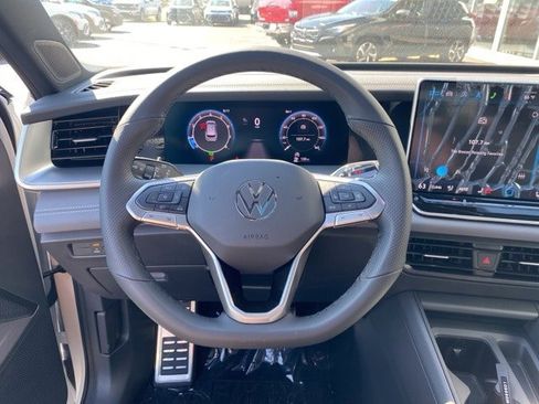 New 2025 Volkswagen Tiguan SE R-Line image 27