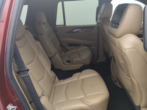 Used 2018 Cadillac Escalade Platinum RWD image 19
