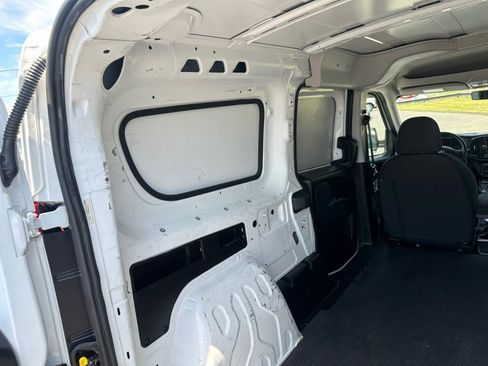 Used 2018 RAM ProMaster City Tradesman FWD image 23