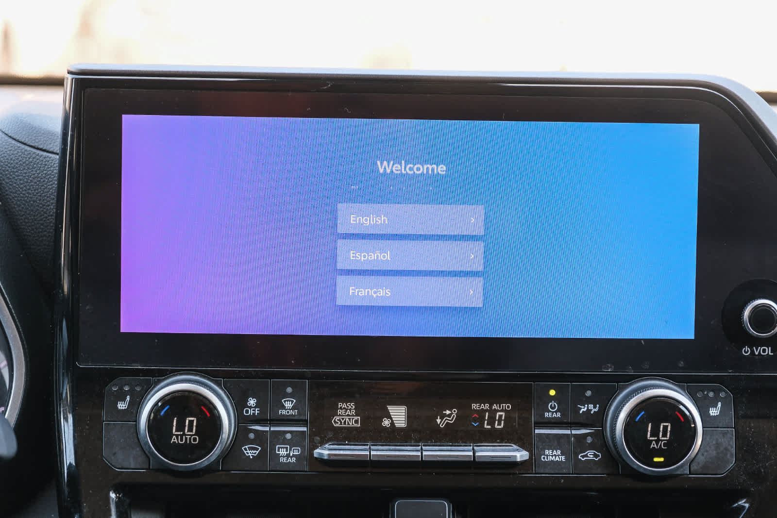 Used 2023 Toyota Highlander XLE FWD image 16