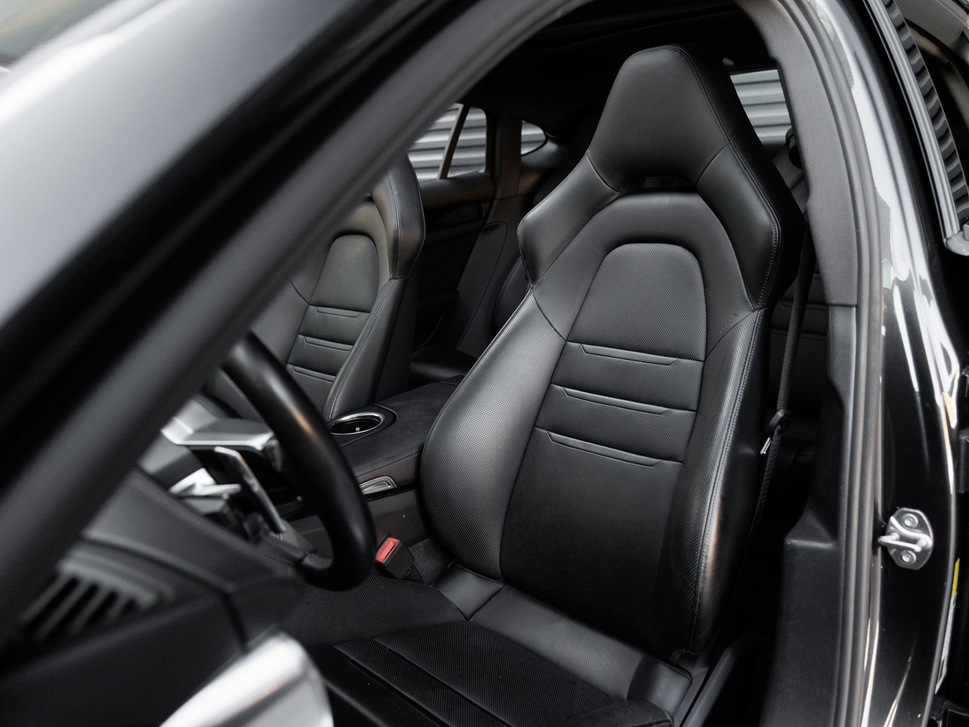 Certified 2018 Porsche Panamera 4S AWD/4WD image 5