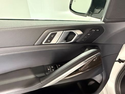Used 2023 BMW X6 xDrive40i w/ M Sport Package AWD/4WD image 26