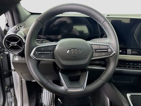 New 2026 Chevrolet Equinox LT w/ Convenience Package II image 11