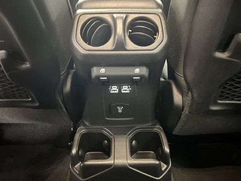 Used 2020 Jeep Wrangler Unlimited Rubicon w/ Quick Order Package 28Y Recon AWD/4WD image 20