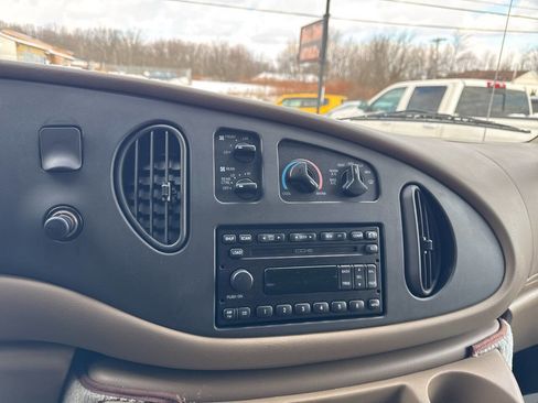 Used 2003 Ford E-150 and Econoline 150 image 30