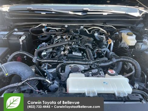 Used 2024 Toyota Tacoma TRD Off-Road AWD/4WD image 28