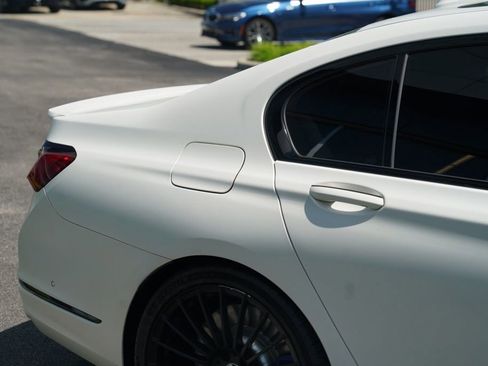 Used 2022 BMW ALPINA B7 xDrive w/ Luxury Rear Seating Package AWD/4WD image 23