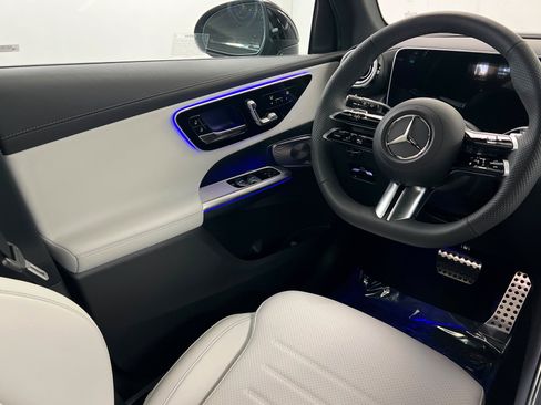 New 2026 Mercedes-Benz GLC 300 4MATIC image 11