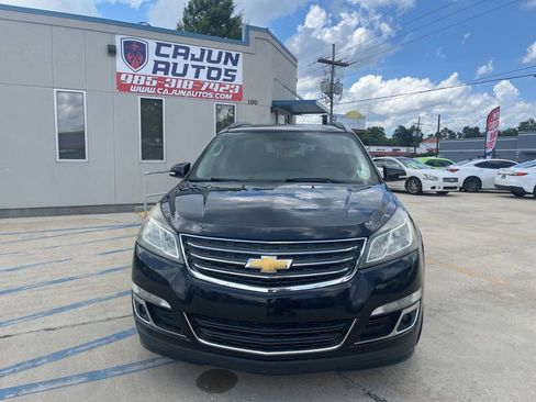 Used 2015 Chevrolet Traverse LT FWD image 2