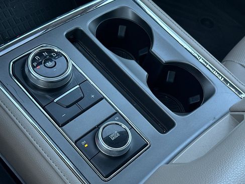 Used 2020 Ford Expedition XLT w/ Equipment Group 202A image 22