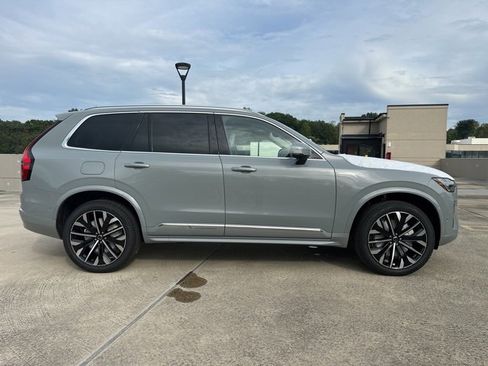 New 2026 Volvo XC90 B6 Ultra image 8
