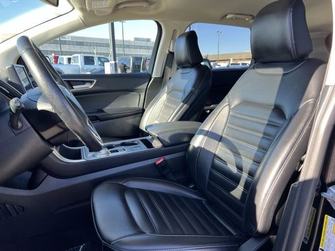 Used 2023 Ford Edge SEL image 13