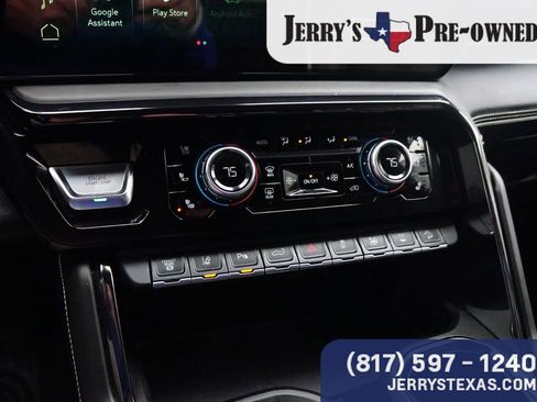 Used 2024 GMC Sierra 2500 AT4X image 13