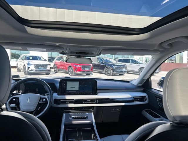 Used 2026 Lincoln Aviator AWD image 17