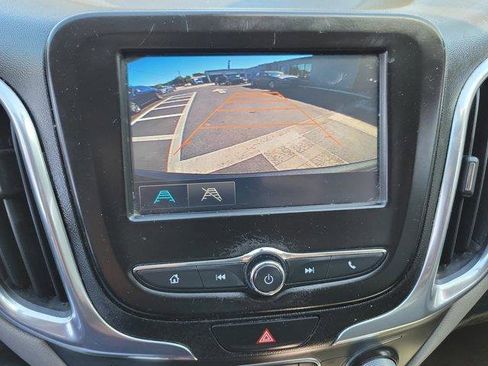 Used 2018 Chevrolet Equinox LS FWD image 30