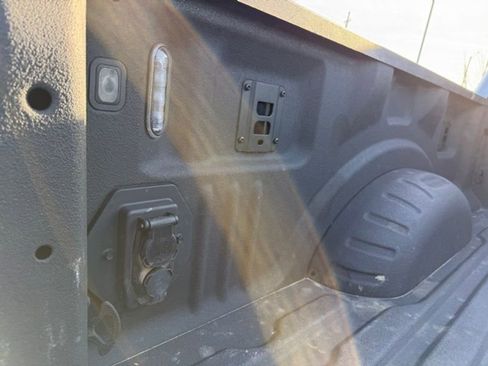 Used 2024 Ford F250 Platinum image 25