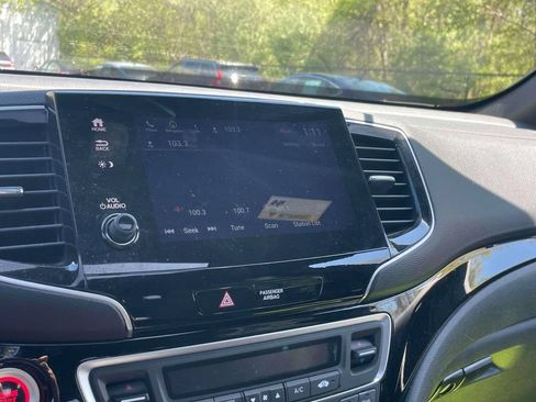 Certified 2025 Honda Passport Black Edition image 27
