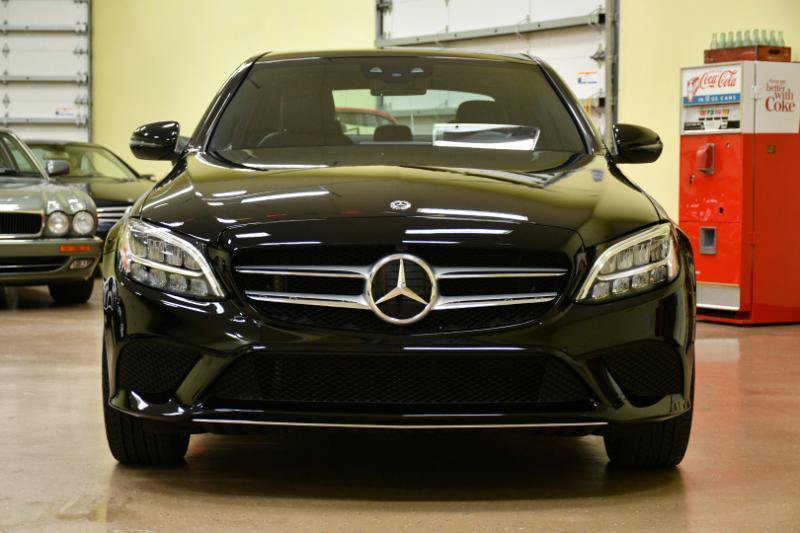 Used 2019 Mercedes-Benz C 300 4MATIC Sedan image 4