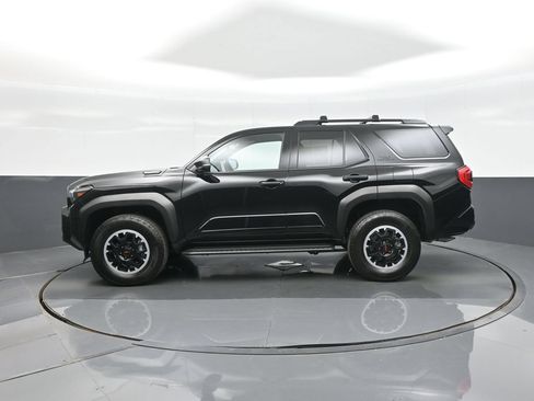 Certified 2026 Toyota 4Runner TRD Off-Road Premium AWD/4WD image 4