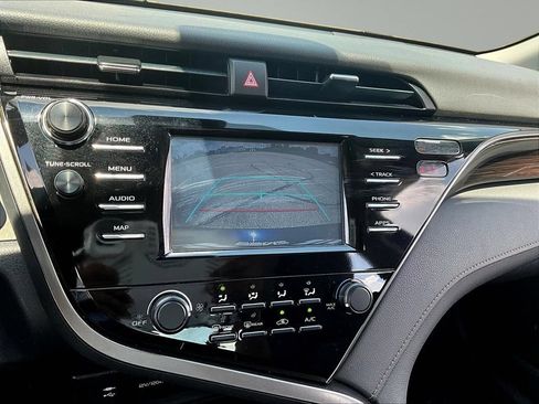 Used 2019 Toyota Camry LE FWD image 15