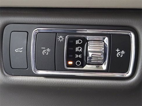 Certified 2023 Lincoln Aviator Reserve w/ Equipment Group 201A image 23