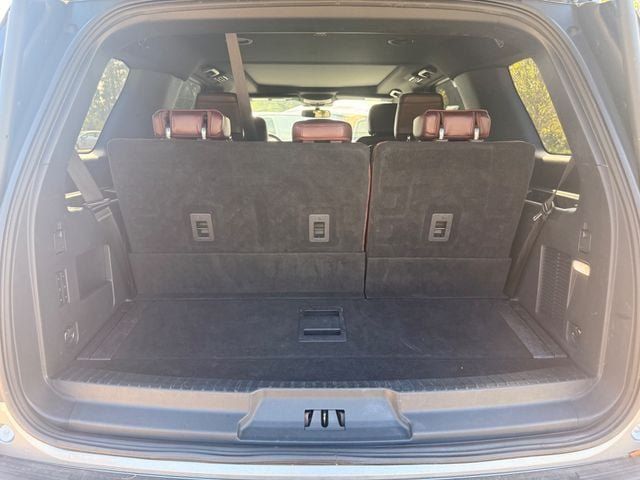 Used 2024 Ford Expedition Limited AWD/4WD image 16